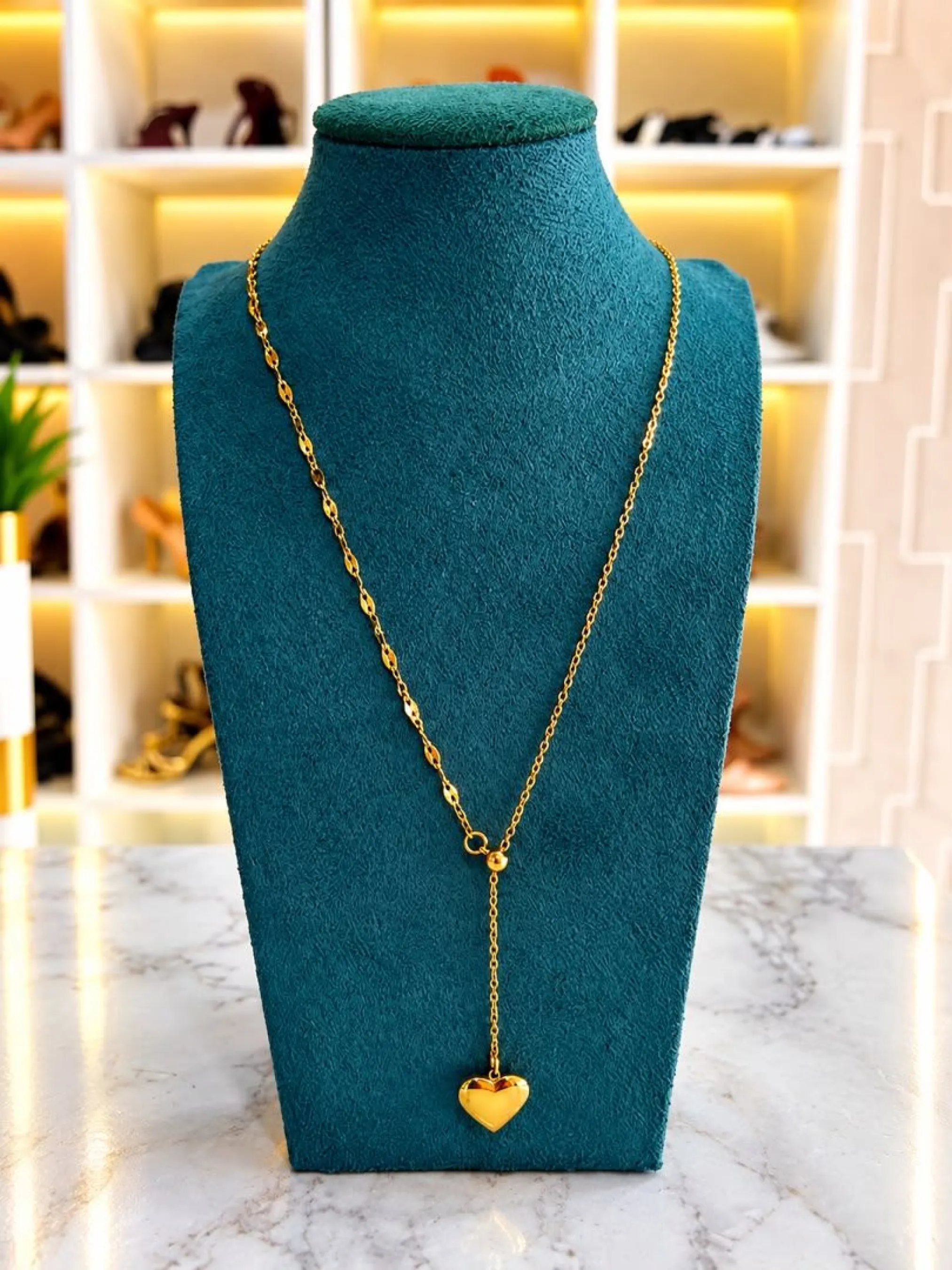 Collier fin à pendentif coeur