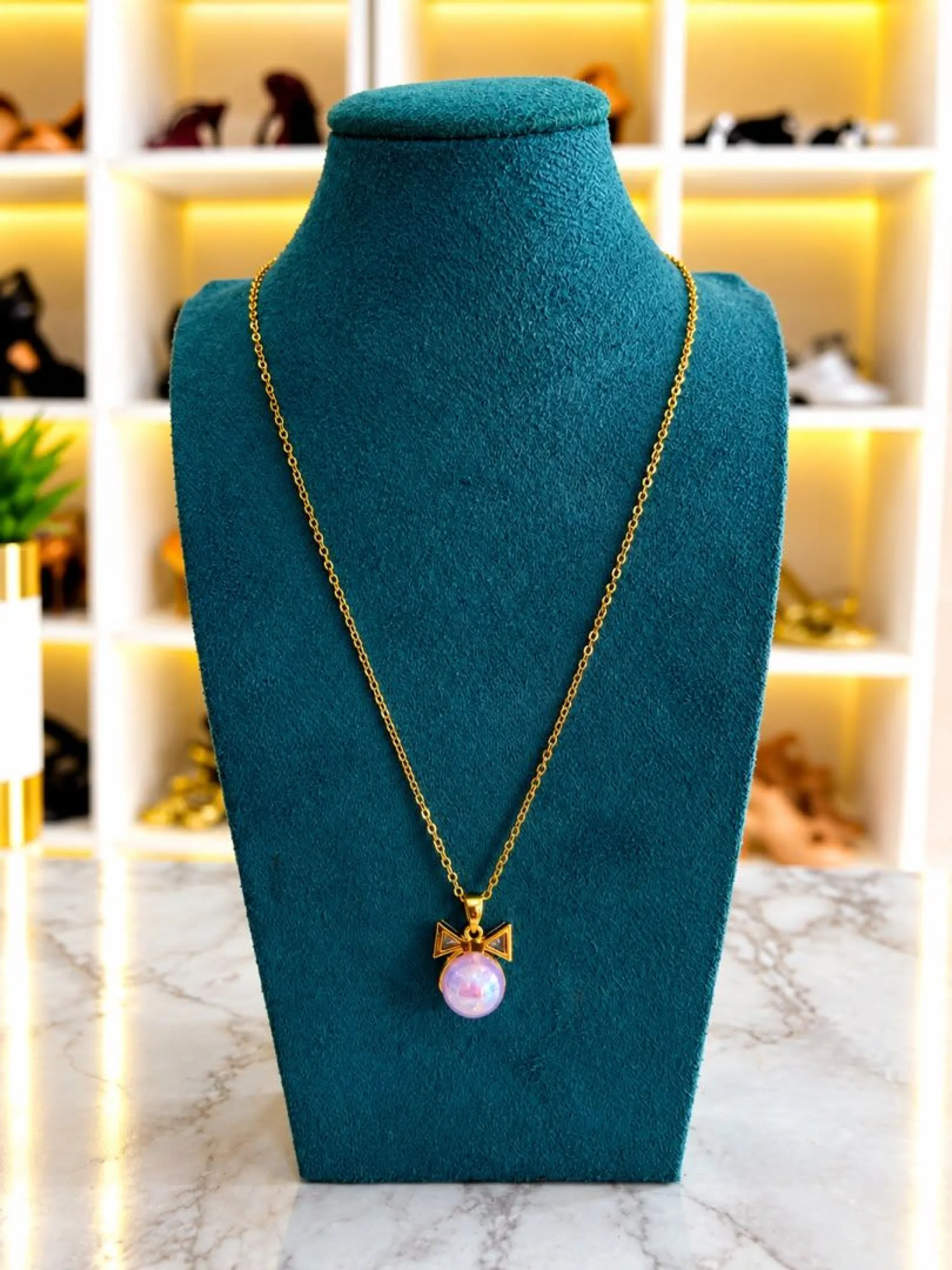 Collier fin doré