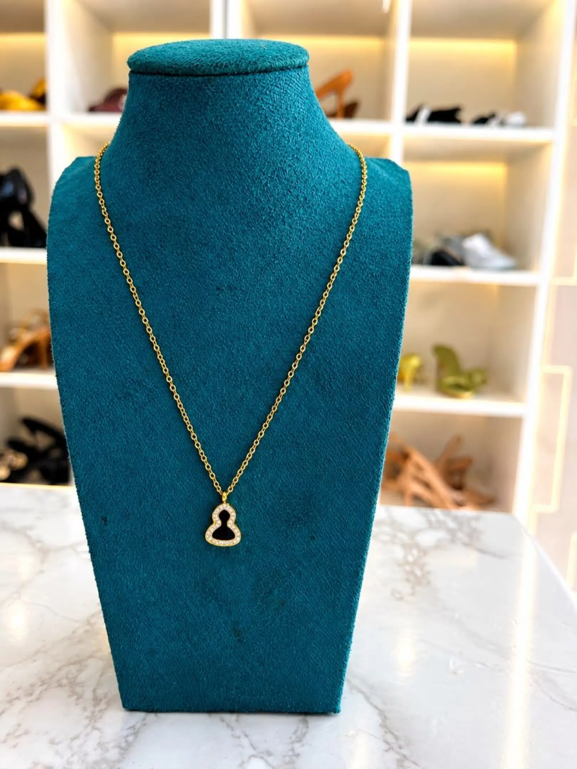 Collier doré