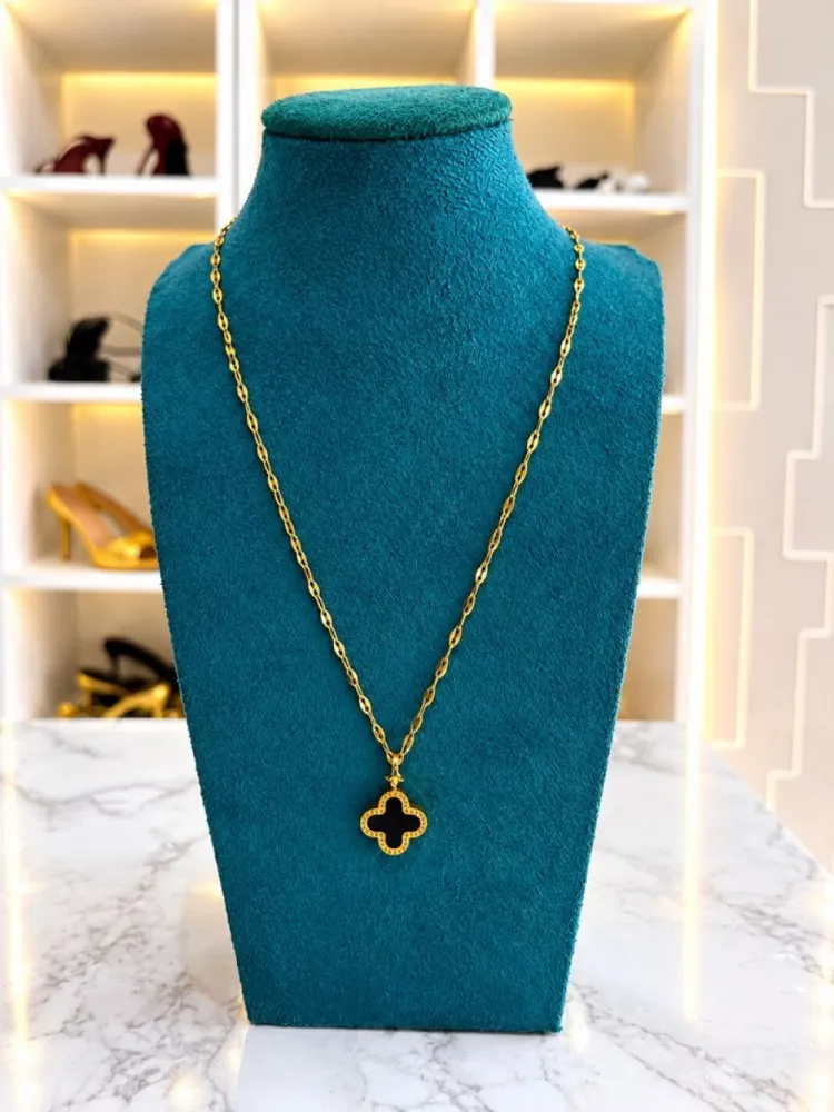 Collier doré