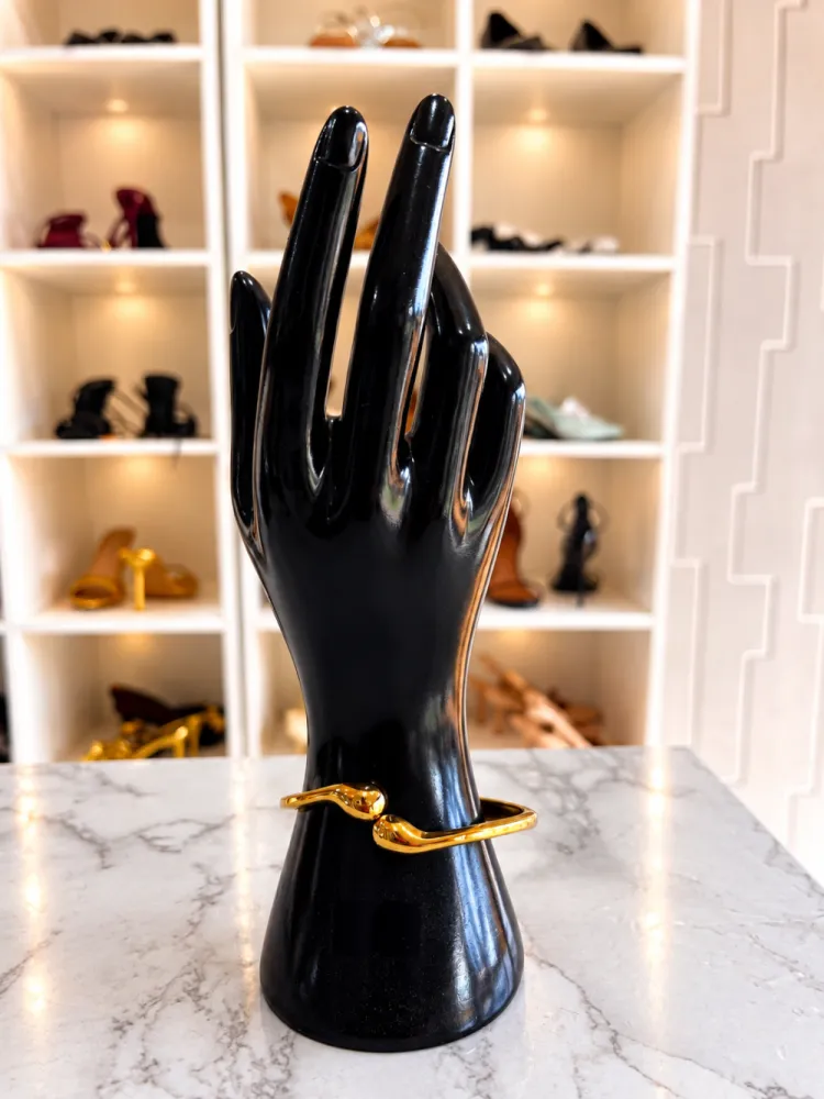 Bracelet mains entrelacées