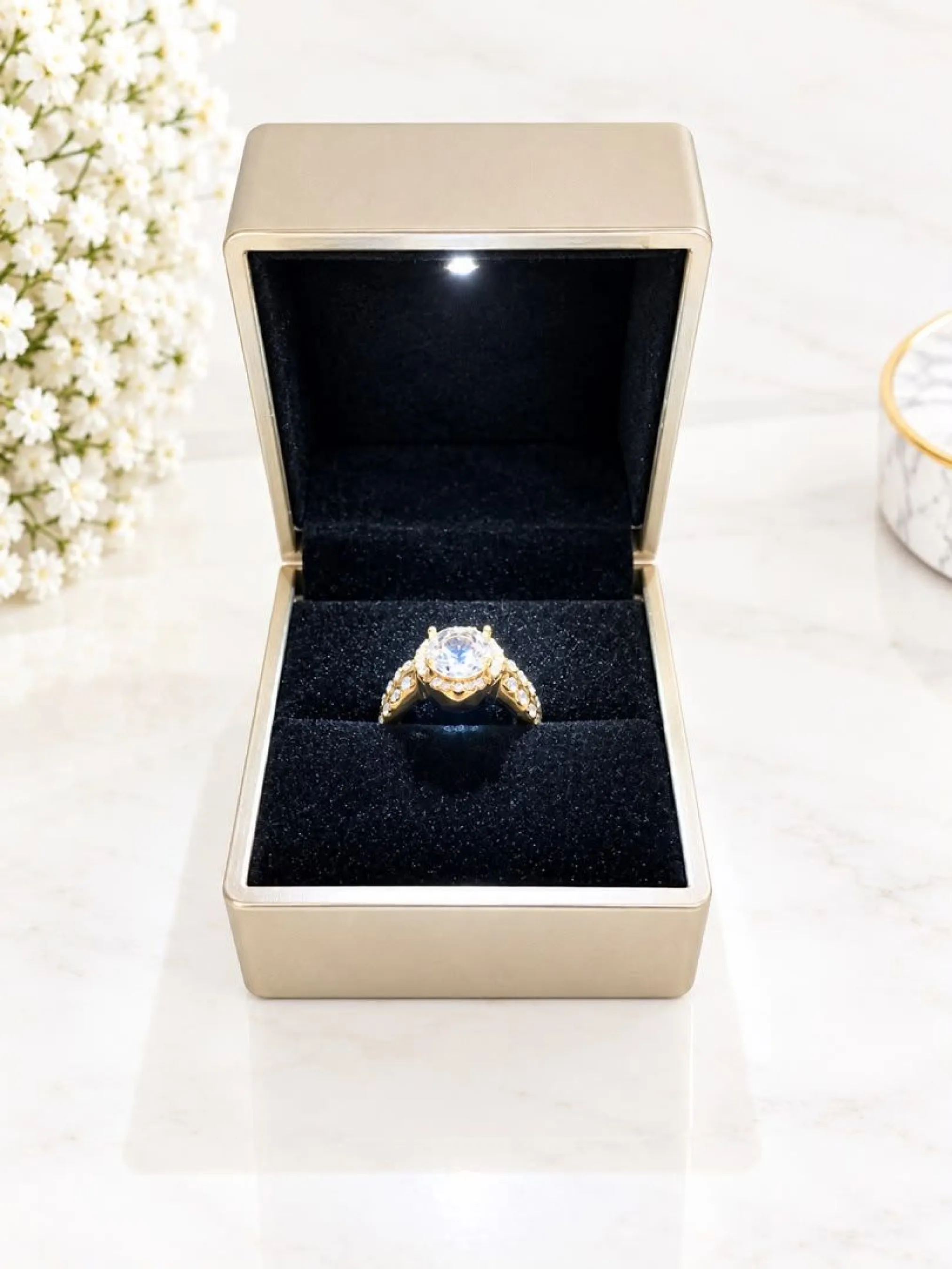 Bague de fiançailles éclat royal + coffret