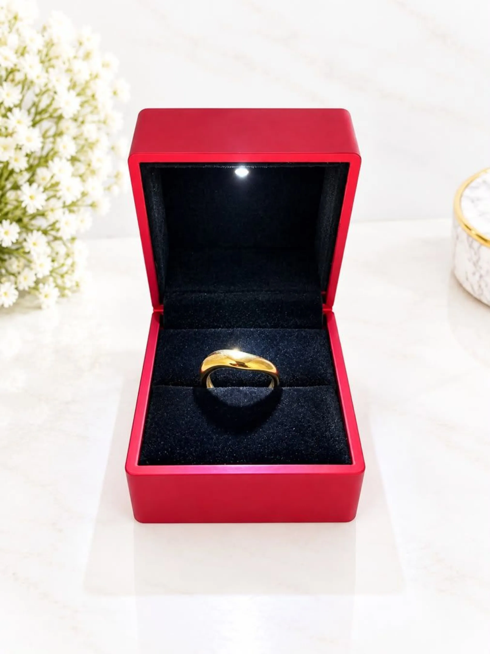 Bague de fiançailles dorée élégance + coffret