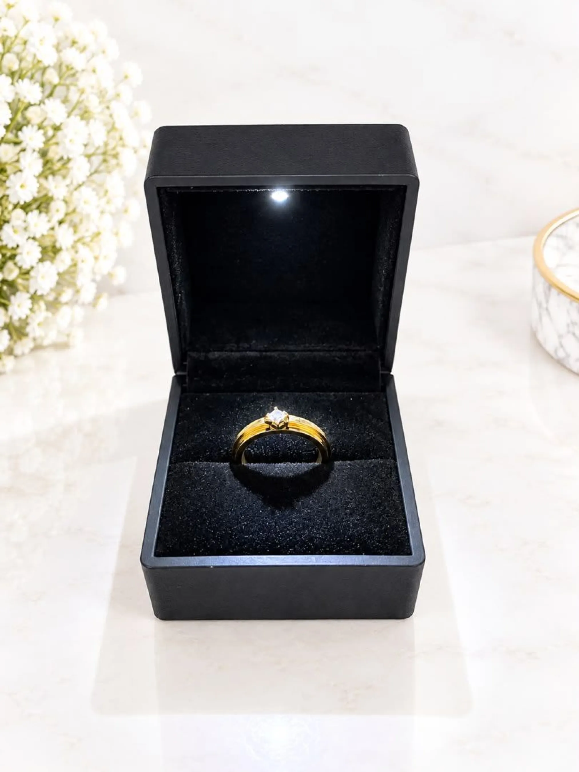 Bague de fiançailles écrin solitaire + coffret
