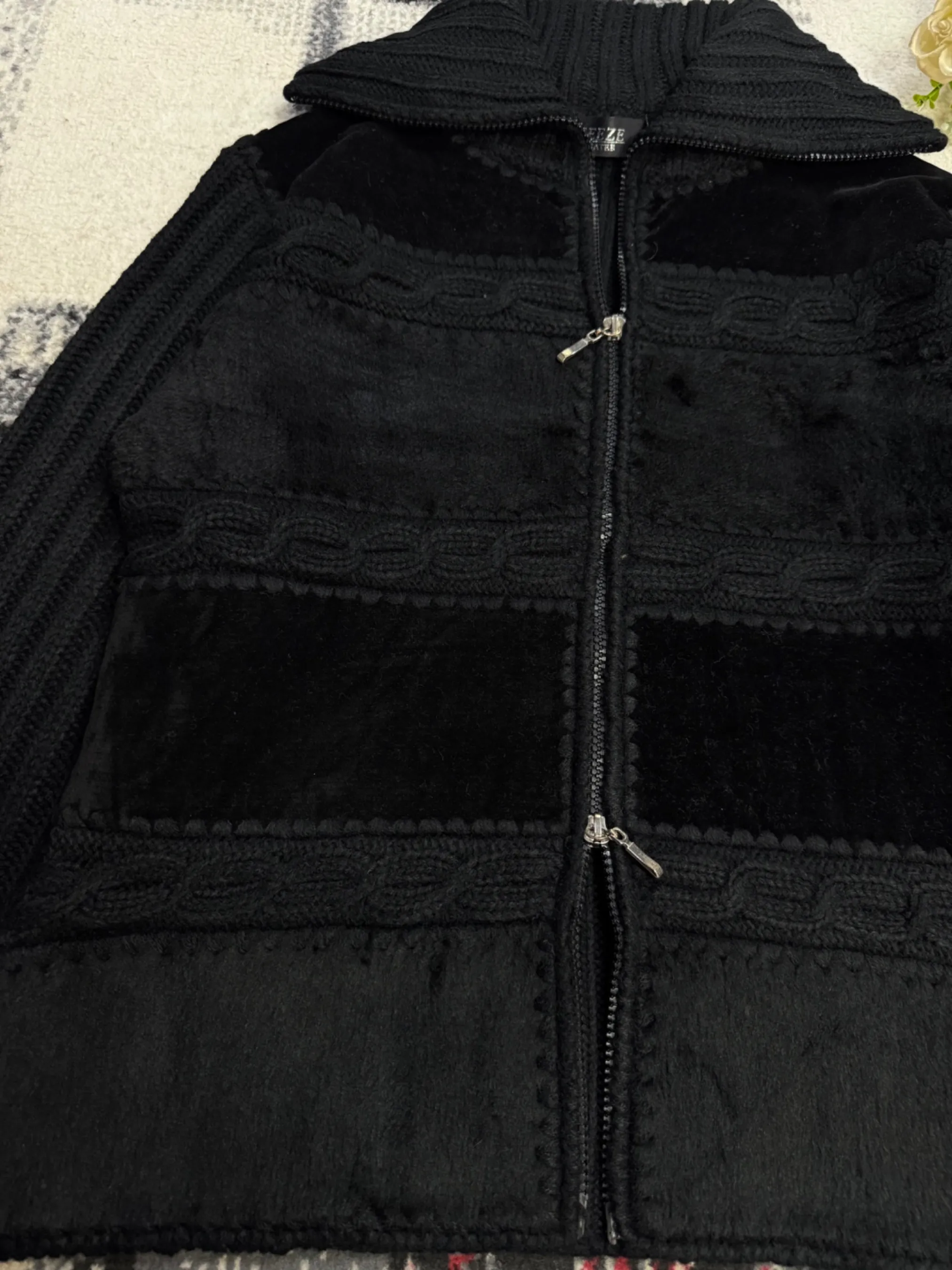 Quarter zip — vue 3