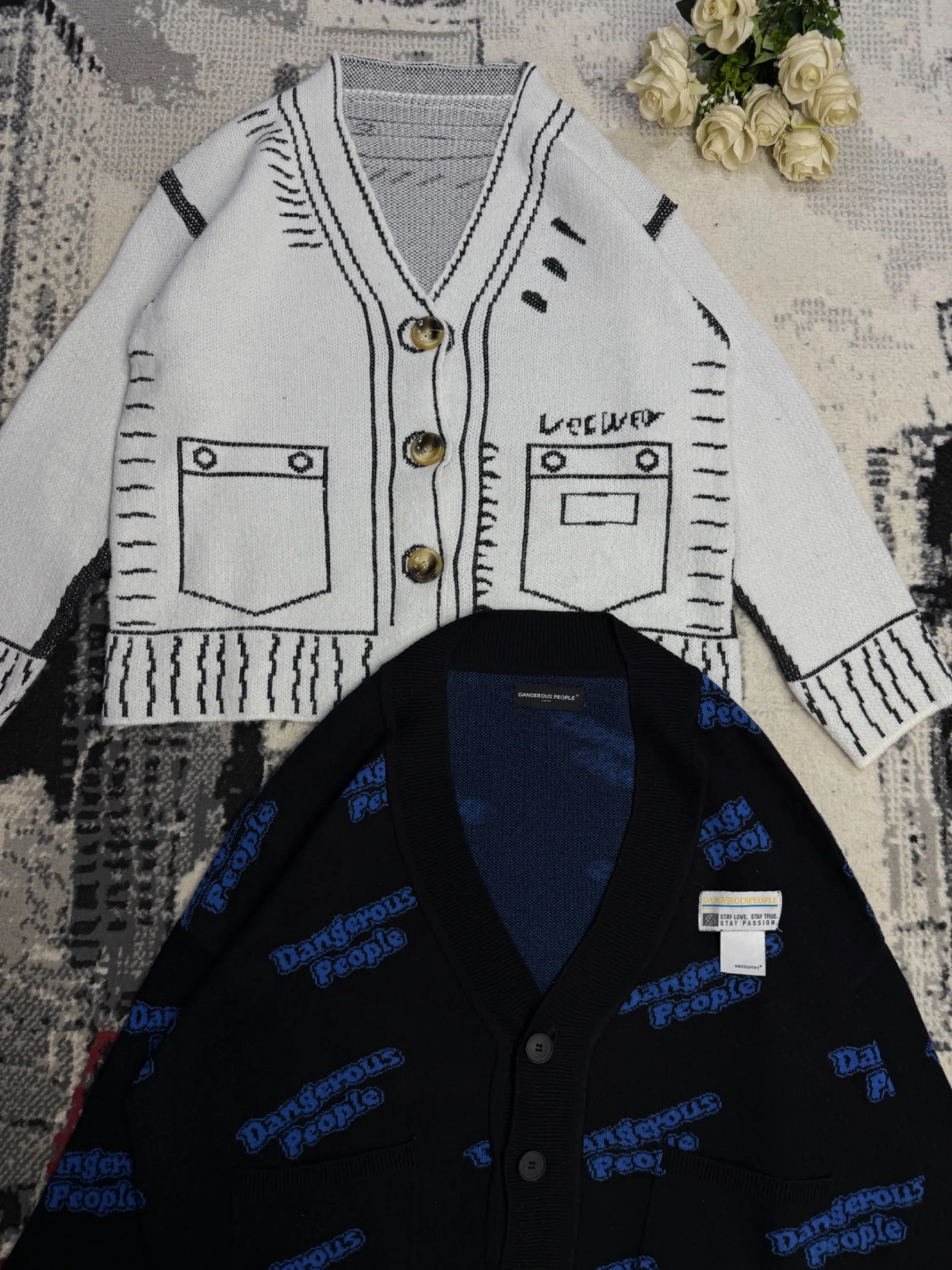 Cardigans — vue 2
