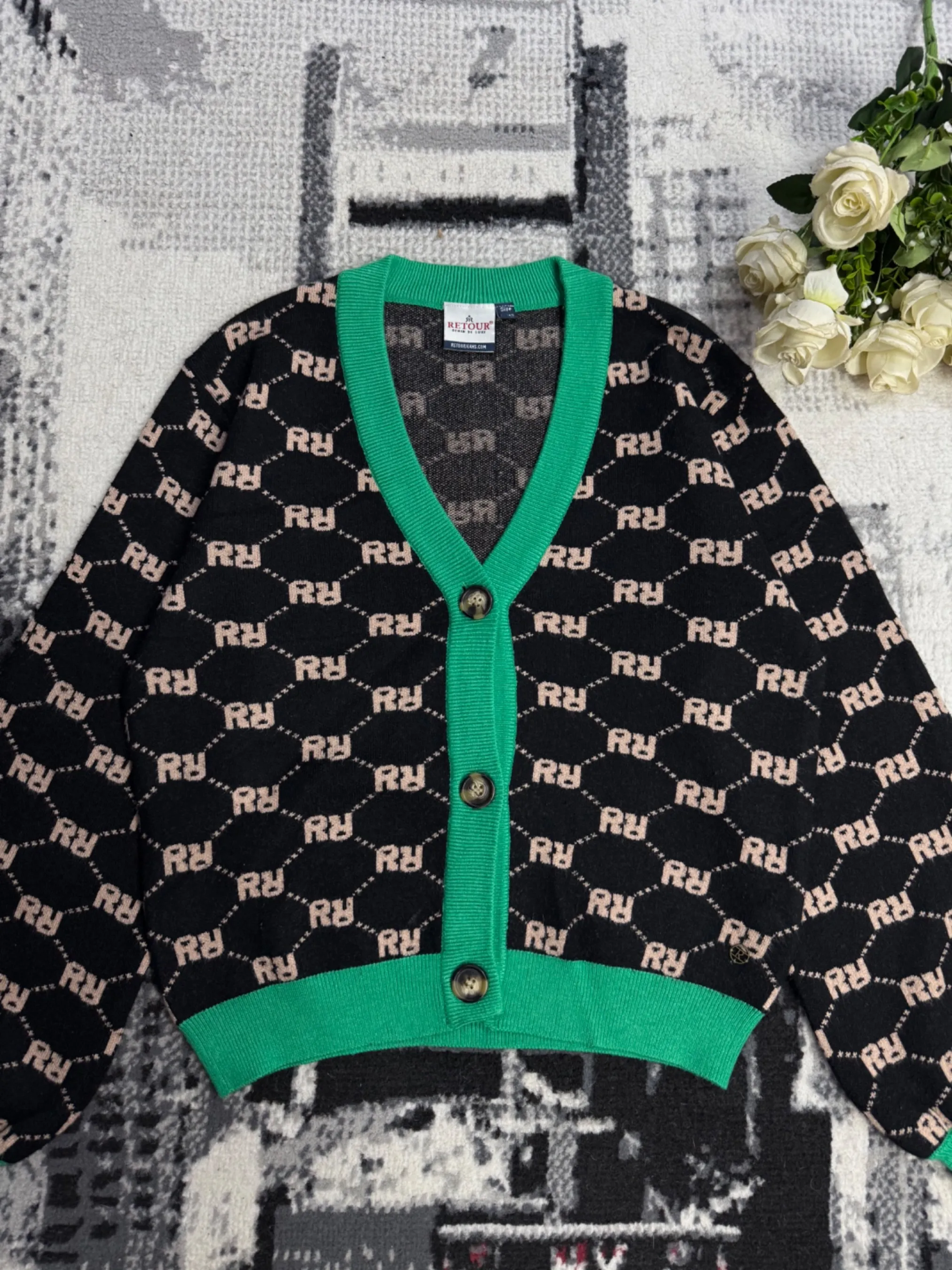 Cardigan — vue 2