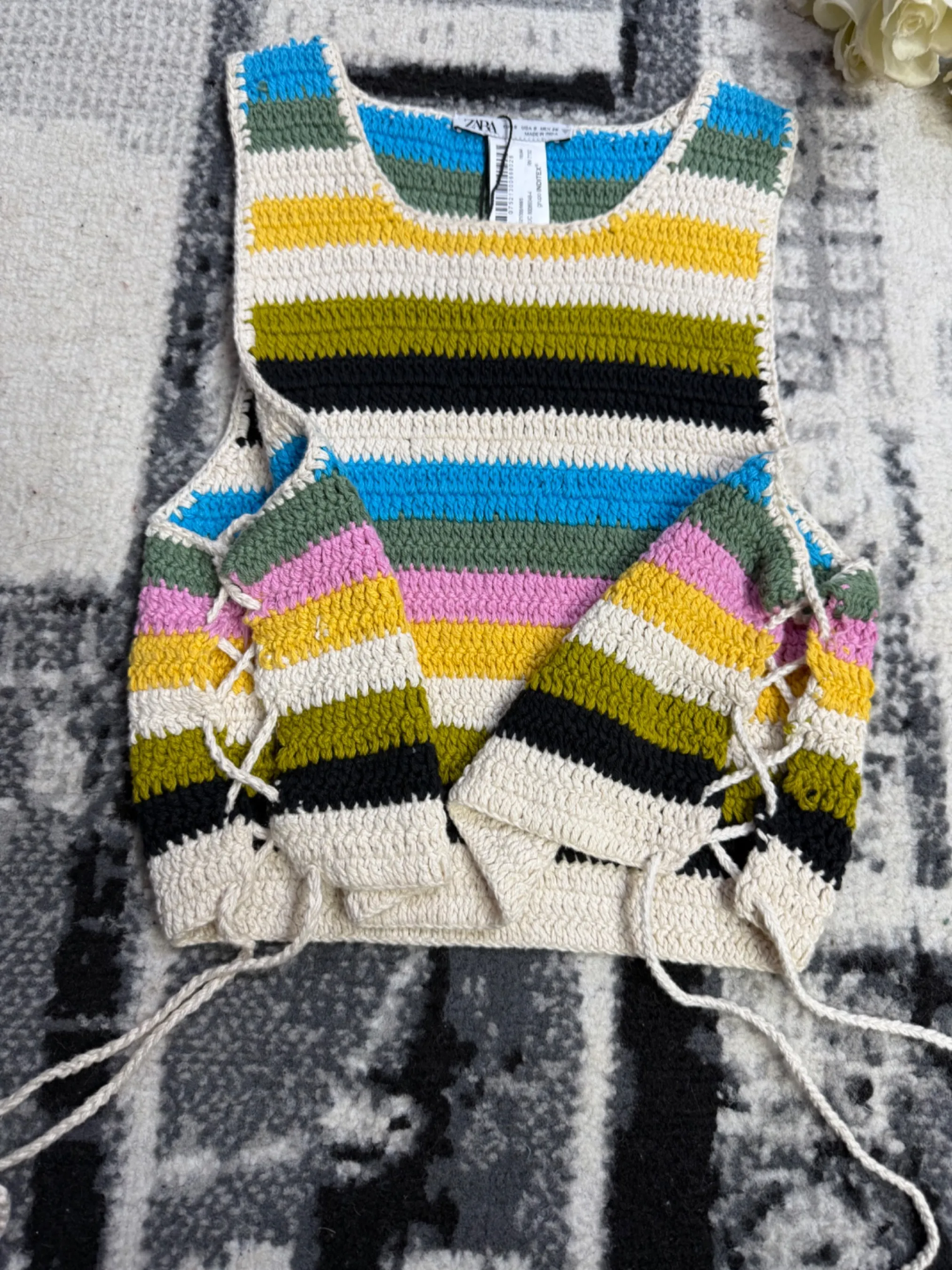 Haut court en maille crochet multicolore — vue 2