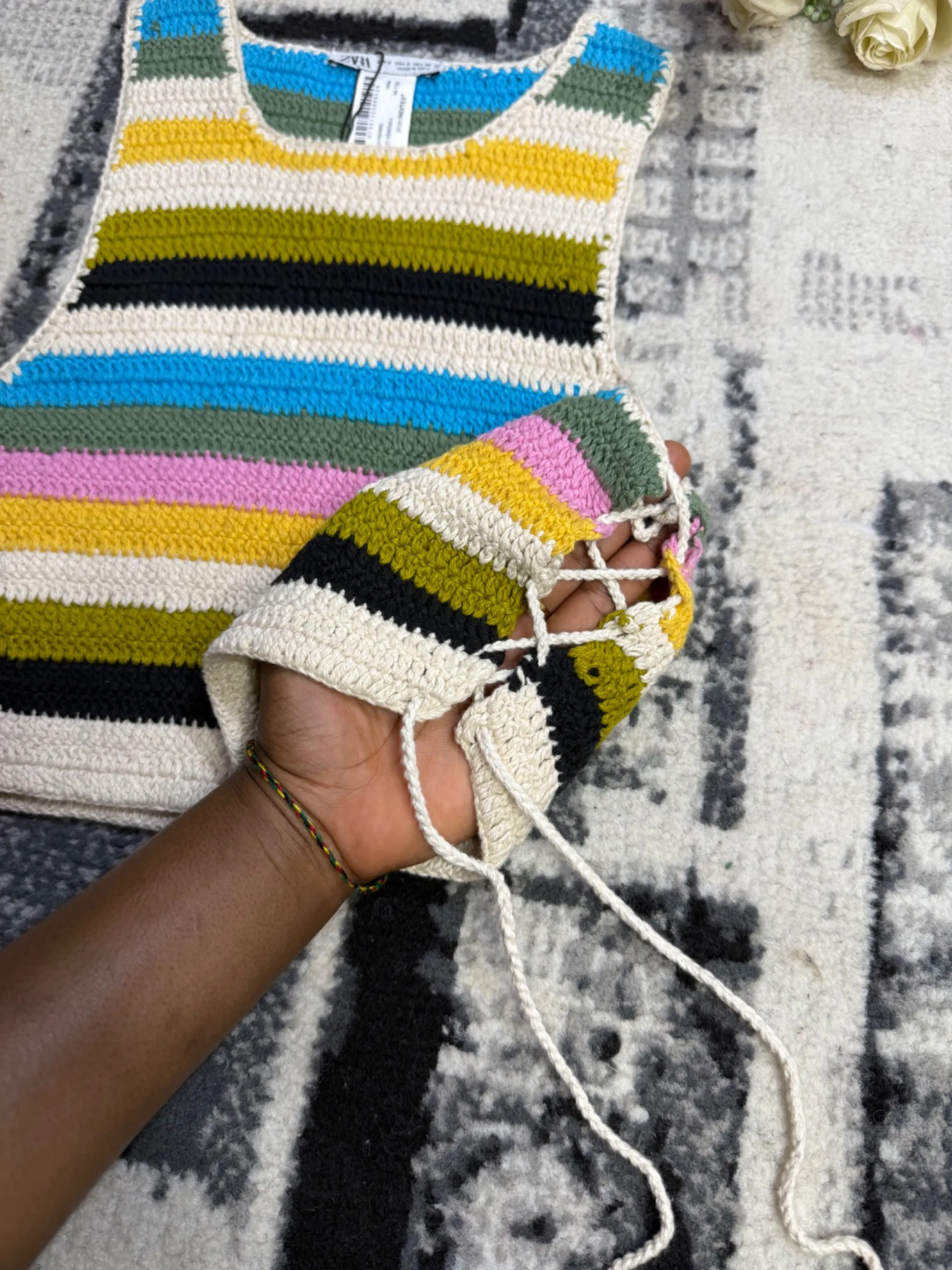 Haut court en maille crochet multicolore — vue 3