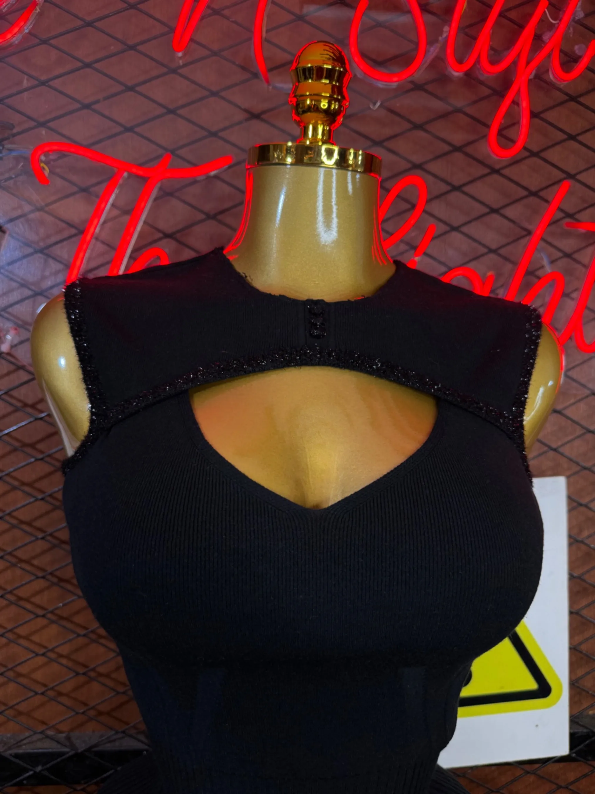 Top MUGLER stretch — vue 3