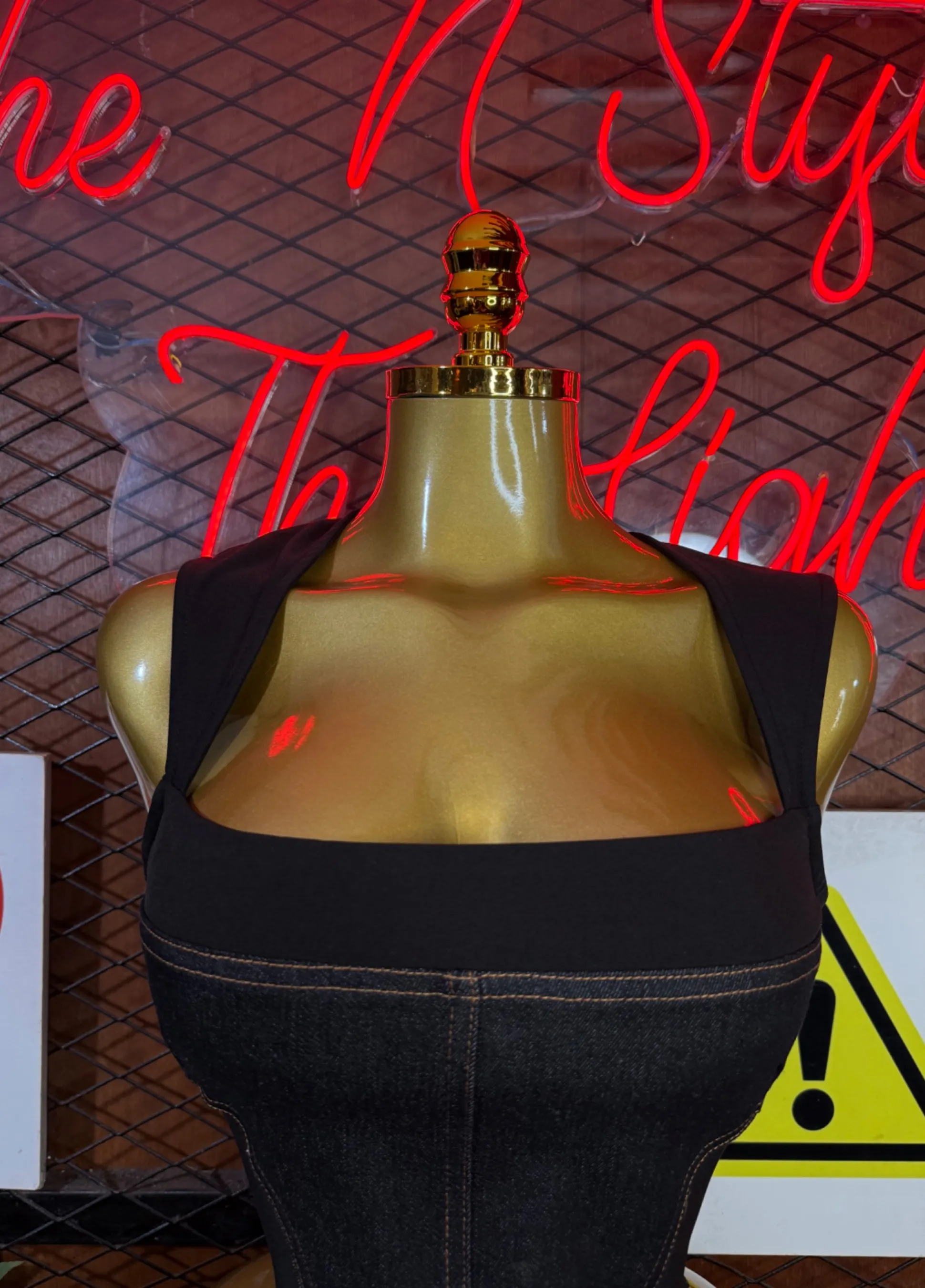 Haut en V style corset (sans faux os ) — vue 3