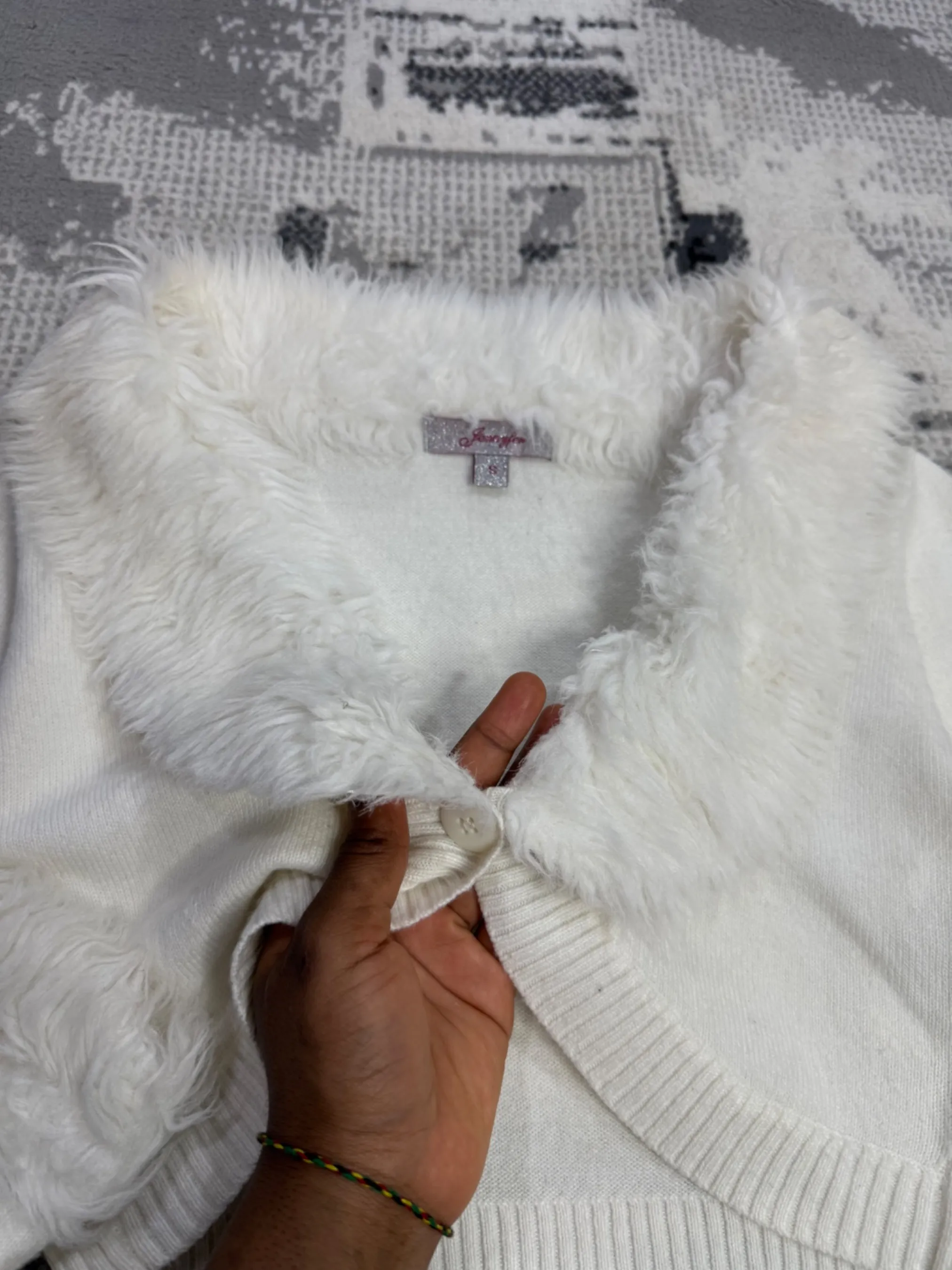 Tops avec encolures et manches en fourrure — vue 8
