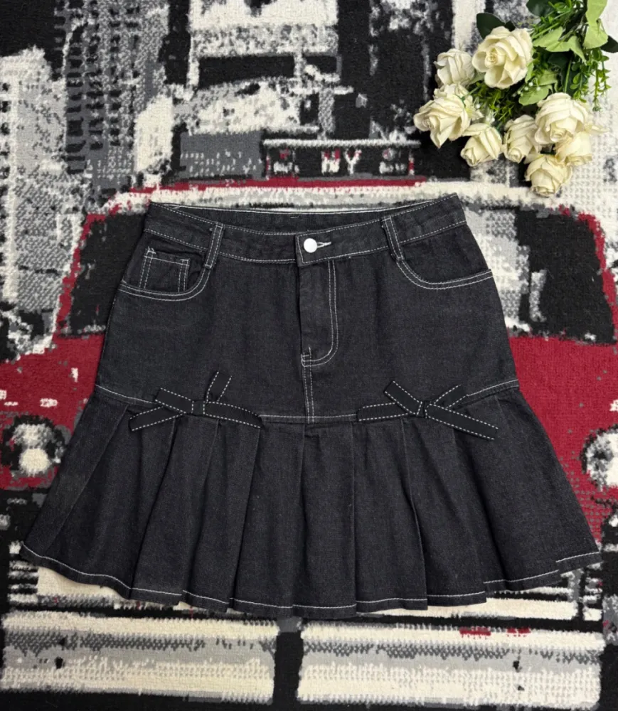 Mini jupe plissée en jean