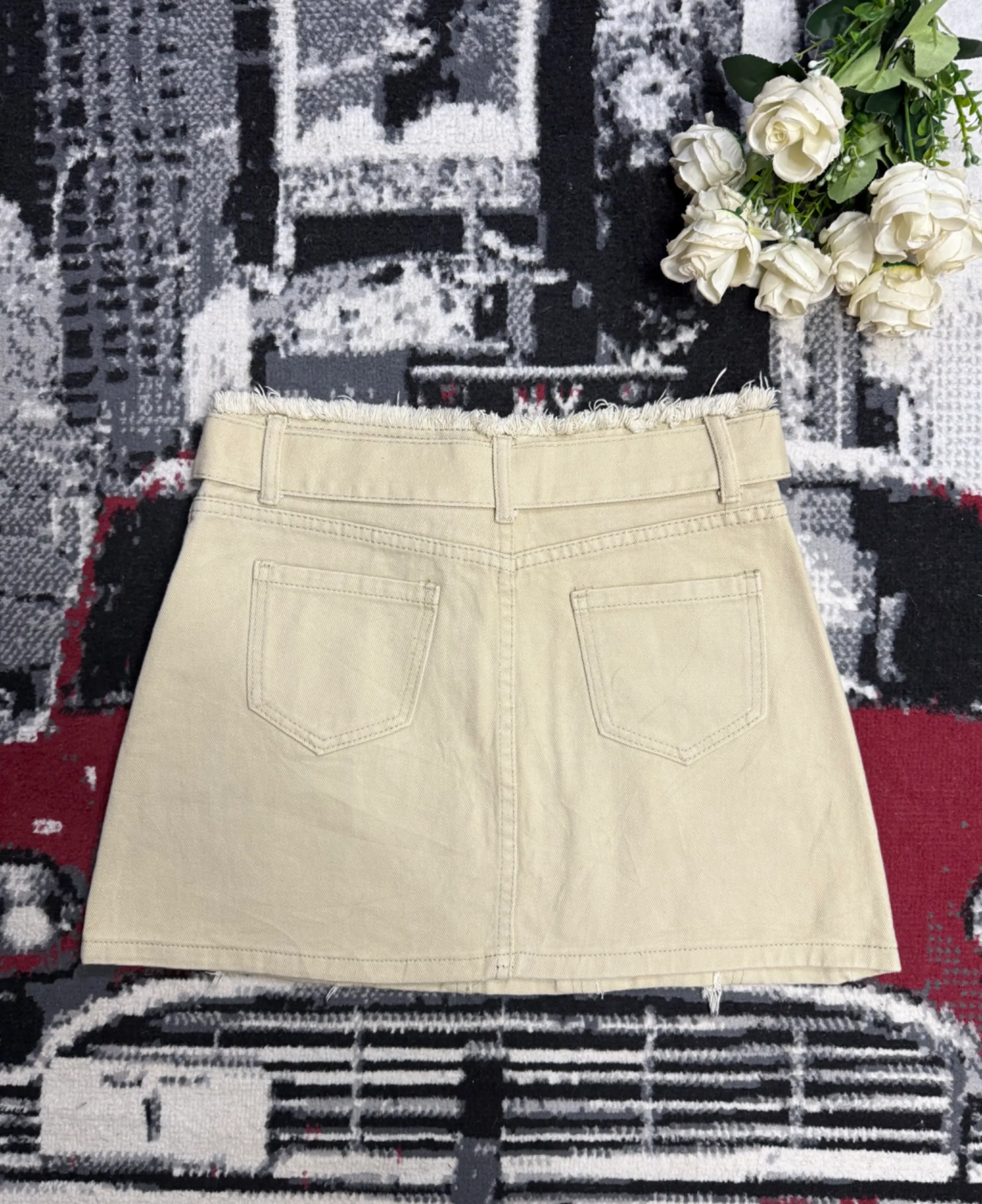 Mini jupe en jean avec ceinture — vue 3